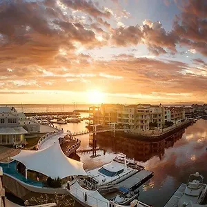 https://krystal-beach.hotels-capetown.com